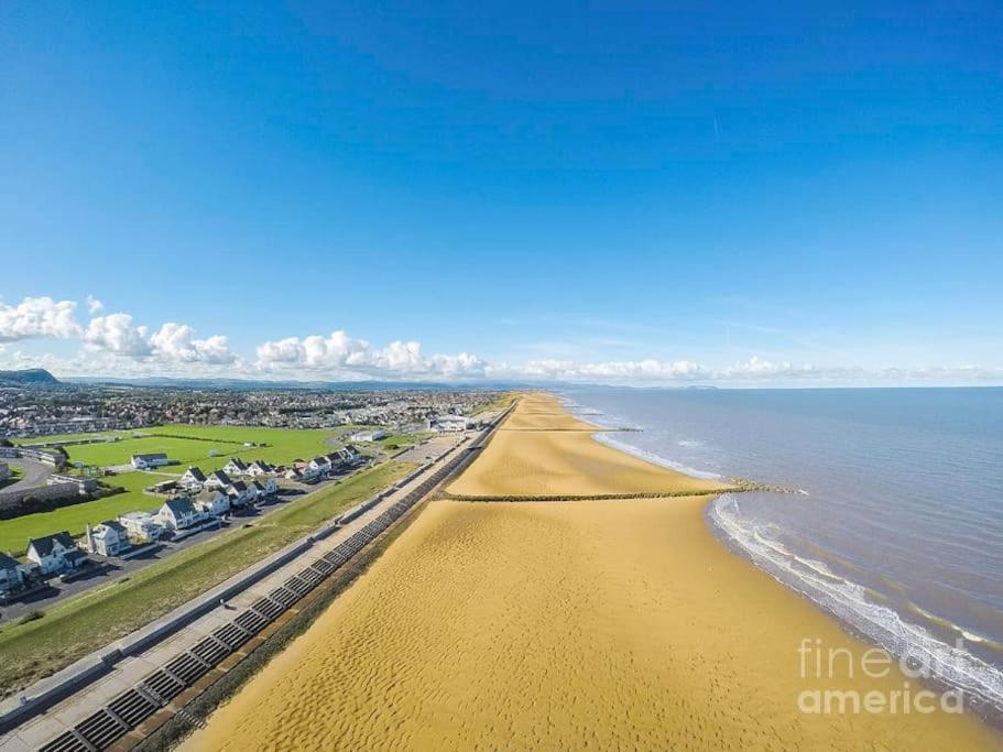 The Barefoot Bungalow In Picturesque Prestatyn Kültér fotó